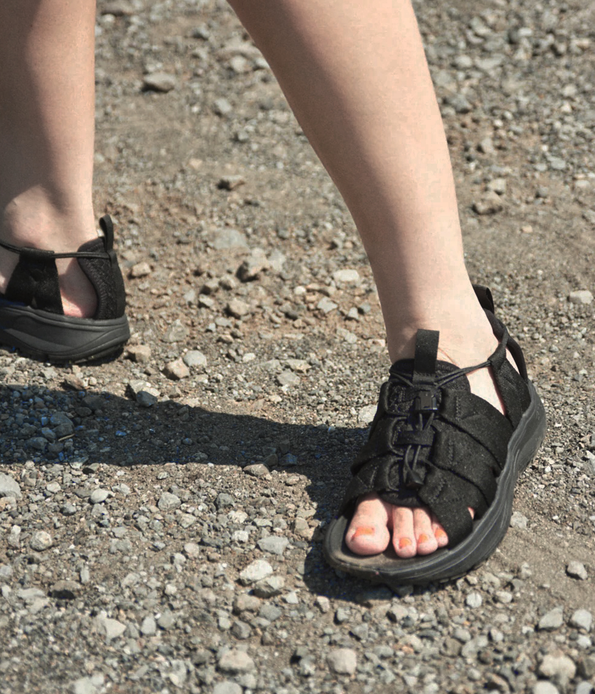 リカバリーサンダル着用イメージ画像