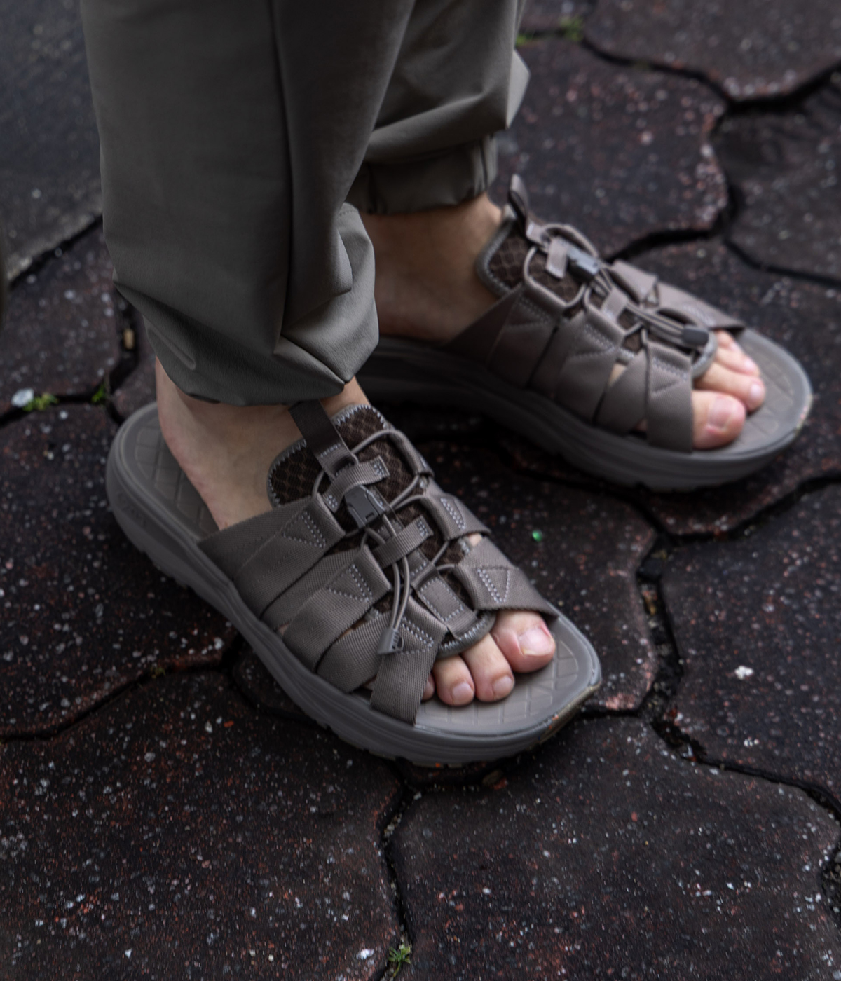 リカバリーサンダル着用イメージ画像