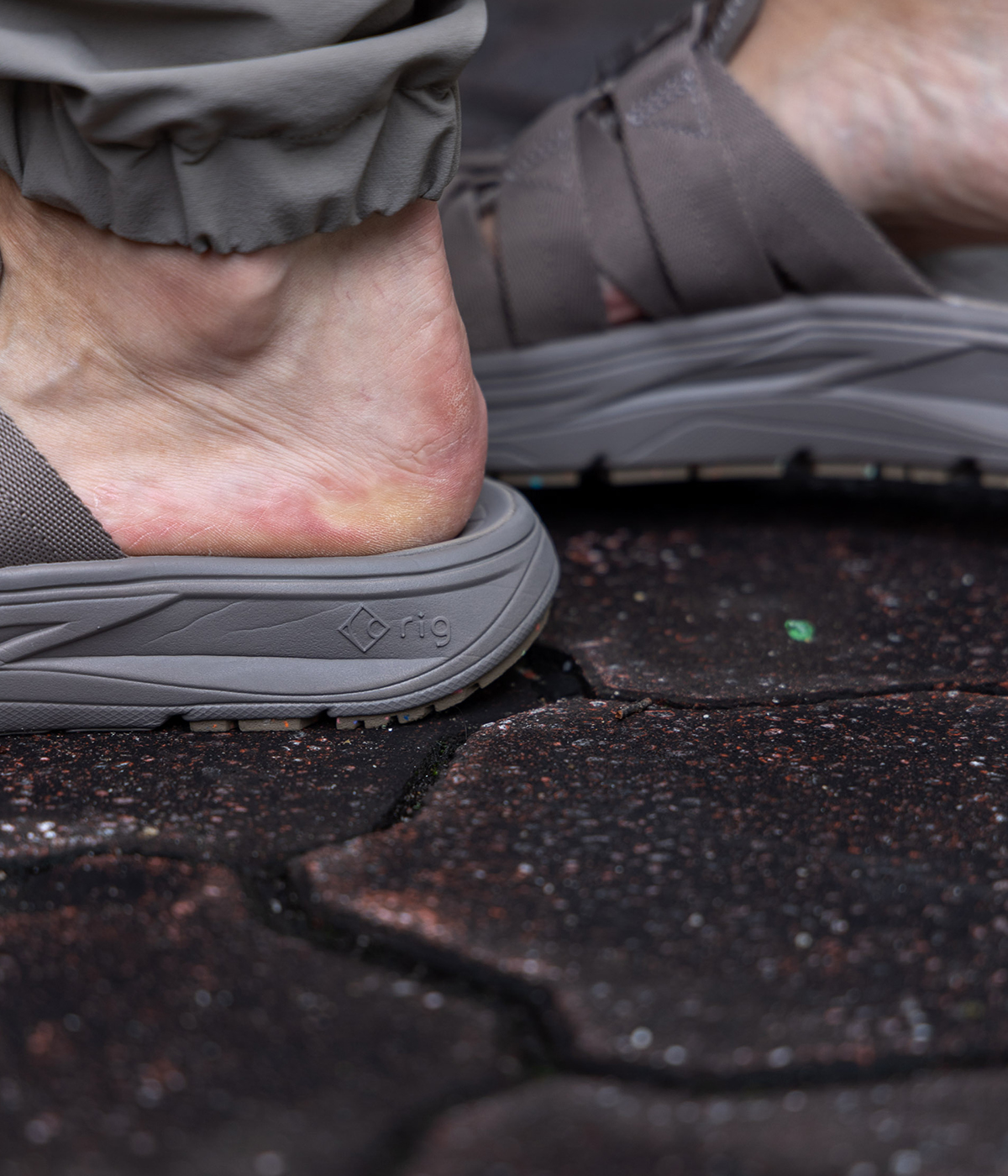 リカバリーサンダル着用イメージ画像